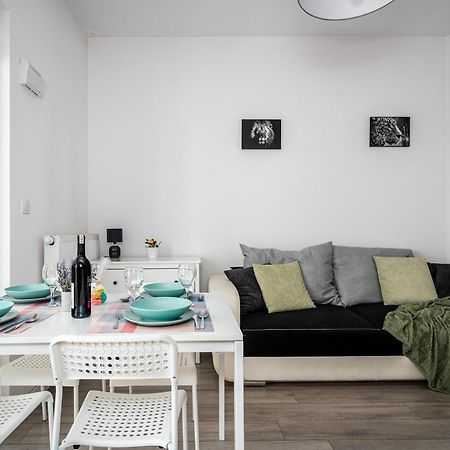 Apartmán Apart D&K Free Parking Aleja Prymasa Tysiaclecia 83A Varšava Exteriér fotografie