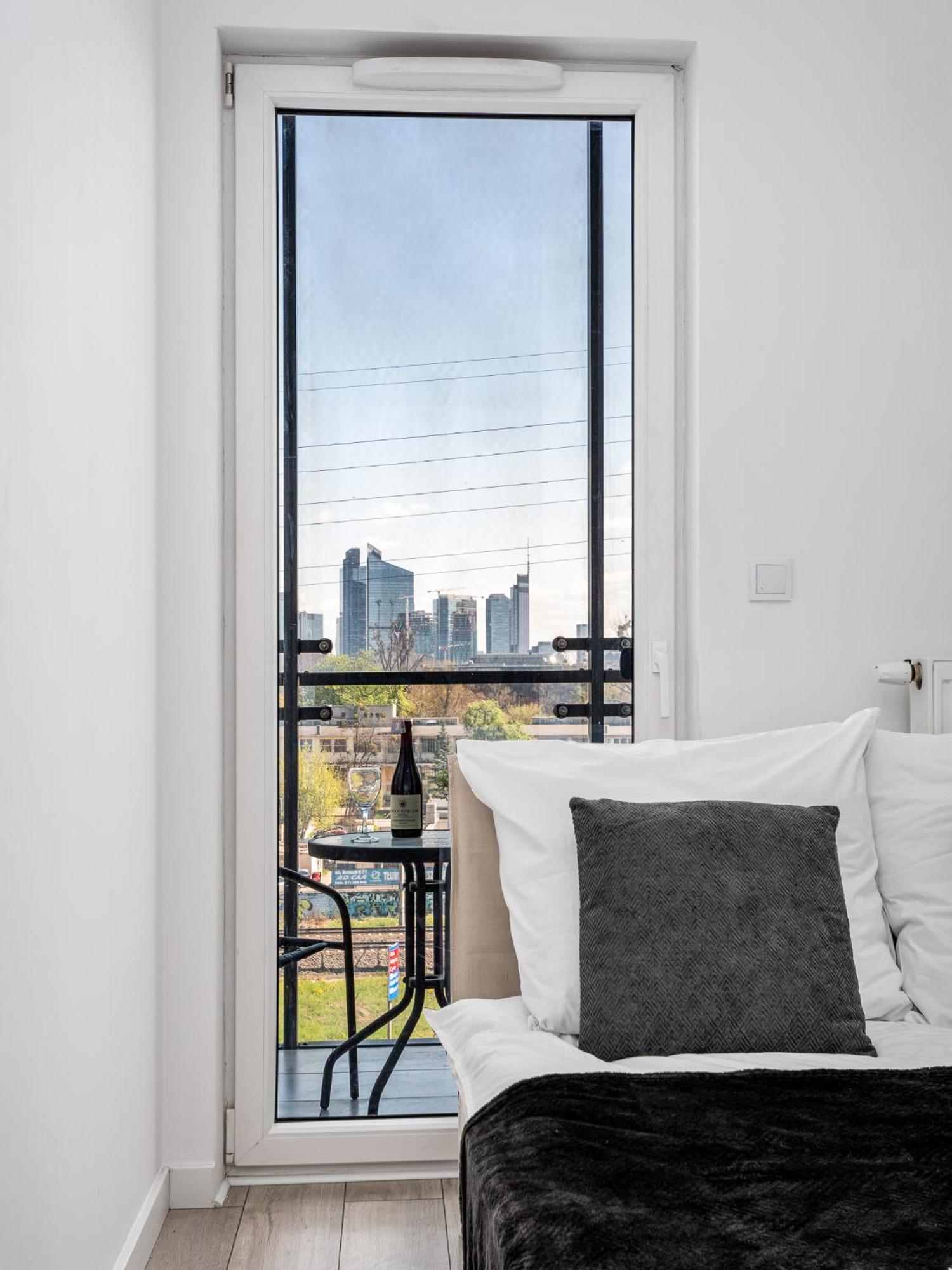Apartmán Apart D&K Free Parking Aleja Prymasa Tysiaclecia 83A Varšava Exteriér fotografie